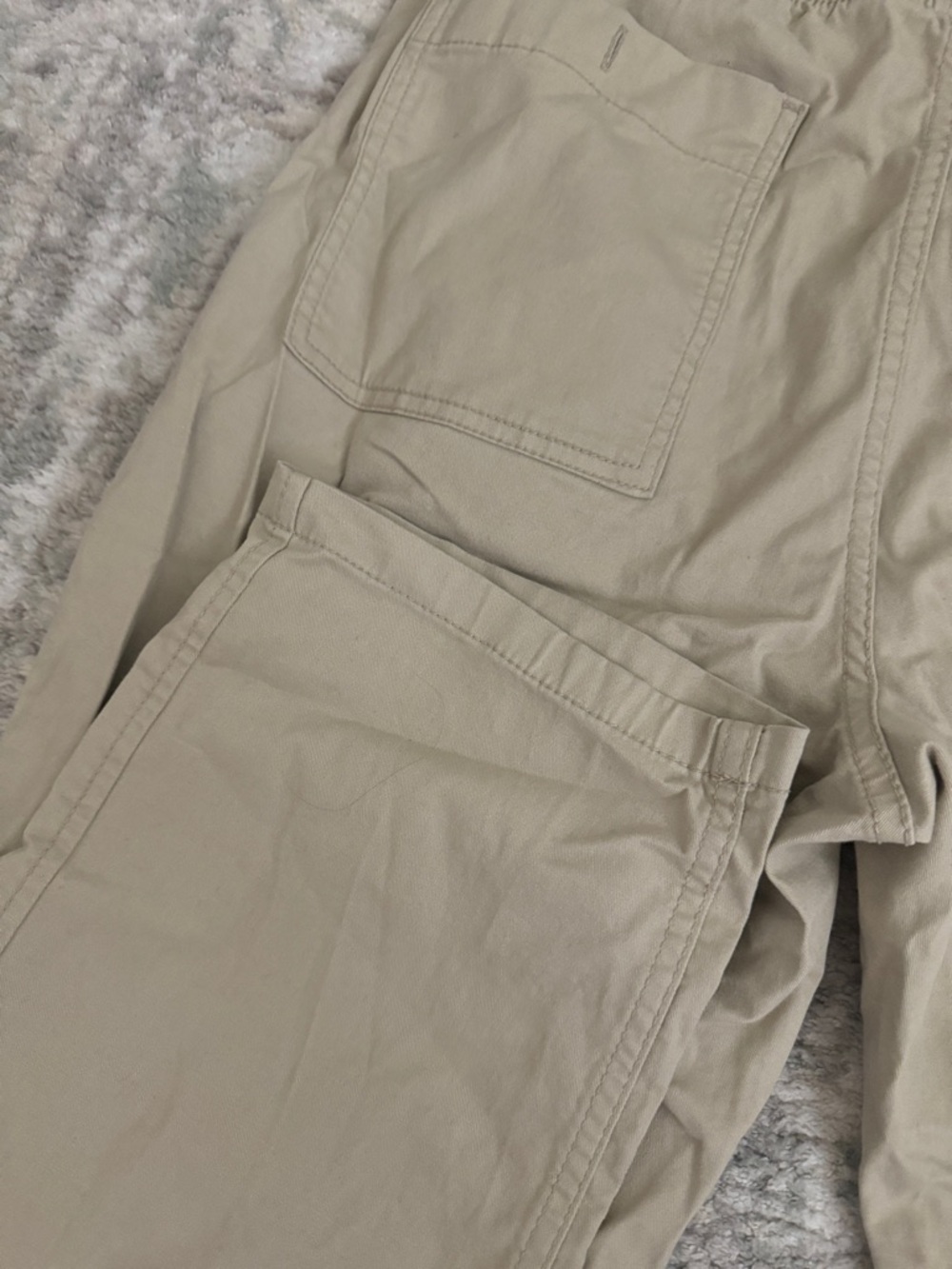 Old Navy Men's Khaki Elastic-Waist Chino Pants - Picture 5 of 5
